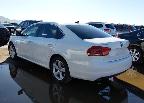 2015 Volkswagen Passat 1.8T Limited Edition из США, поврежденный, VIN 1VWAT7A31FC082046